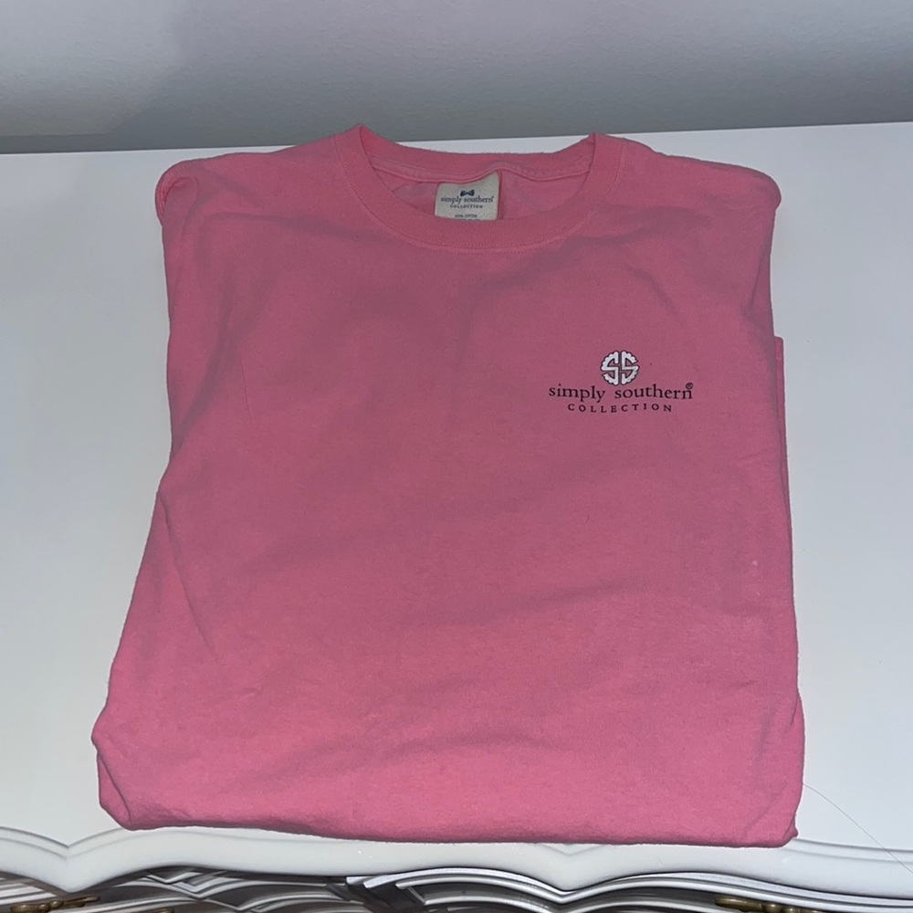 Super cute great condition simply southern tee!